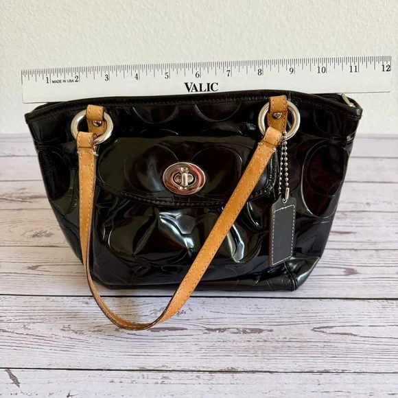 Coach Vintage Black Patent Leather Habdbag - Picture 16 of 16